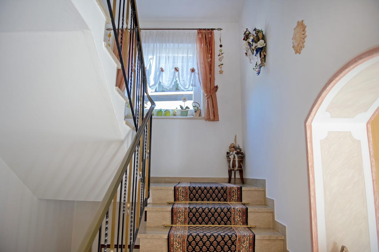 Garni Crepaz Bed and Breakfast Σέλβα ντι Βαλ Γκαρντένα Εξωτερικό φωτογραφία